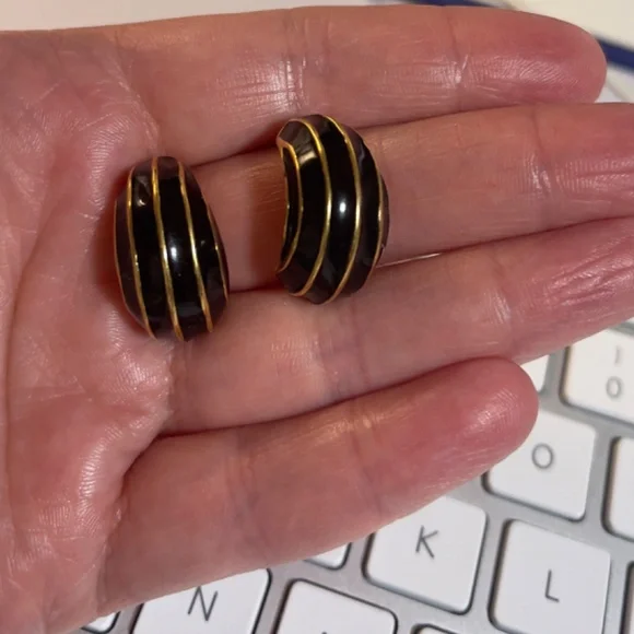 Napier Designer Vintage 1" Stud back Shiny Black Enamel Gold Filled Earrings - Picture 2 of 5